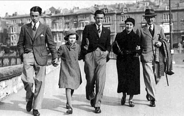 Família Tolkien em 1940